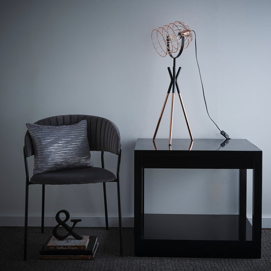 Tripod Kupfer Tischlampe und Stehlampe-Option mit einem industriellen Metallkäfig-Stil und einer polierten Kupfer- und schwarzen Oberfläche