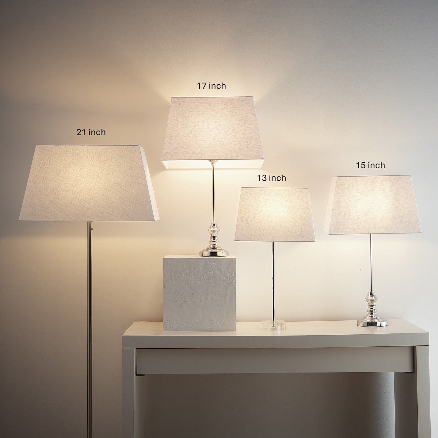 Weißer moderner rechteckiger Leinen-Lampenschirm für Tisch- oder Stehlampen erhältlich in 13", 15", 17" oder 21"
