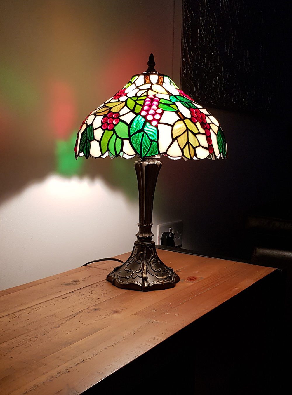KLiving 12" Handley Antik Messing Tiffany Tischlampe/Glas-Schirm mit gefärbtem Blatt